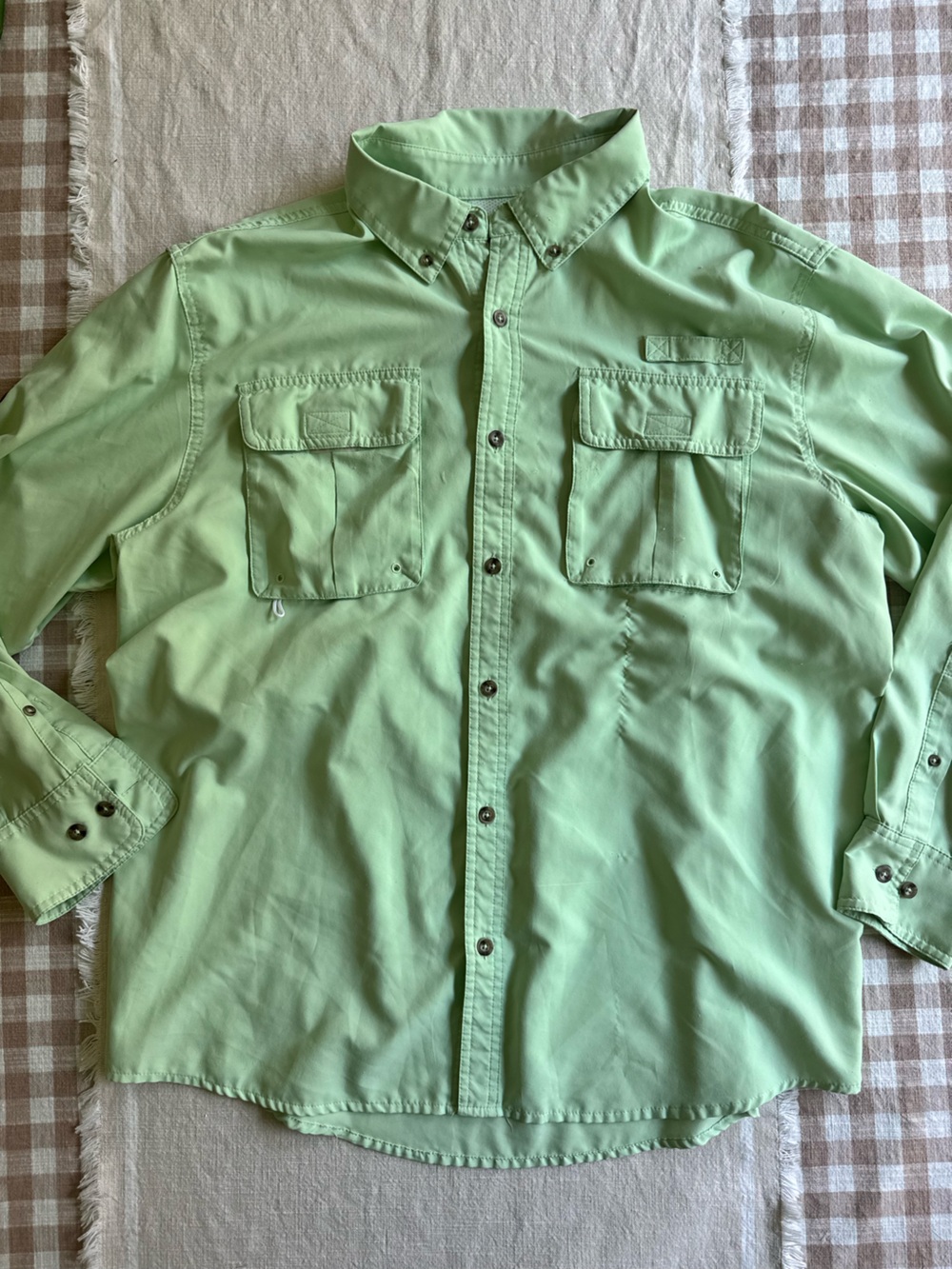 Cabela's Light Green Button-Down Long Sleeve Fishing Shirt